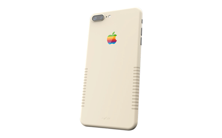 Retro iPhone Spoj iPhonea 7 Plus i Macintosha.png